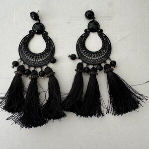 Lightweight statement earrings